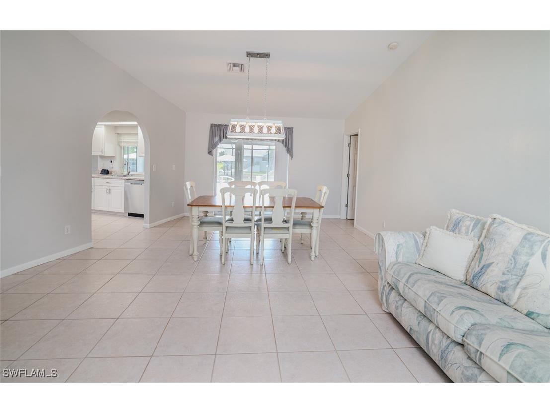 2201 SE 10th Avenue Cape Coral FL 33990 224033697 image5