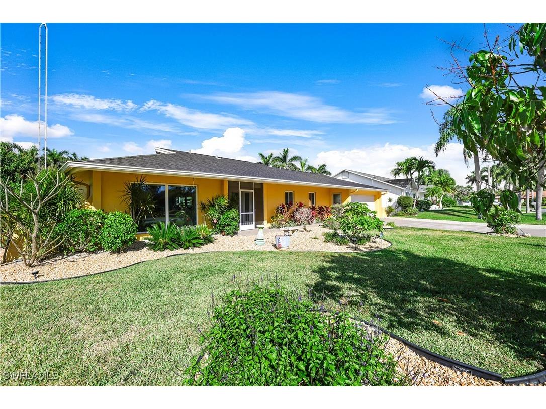 2205 Channel Way North Fort Myers FL 33917 225022323 image1