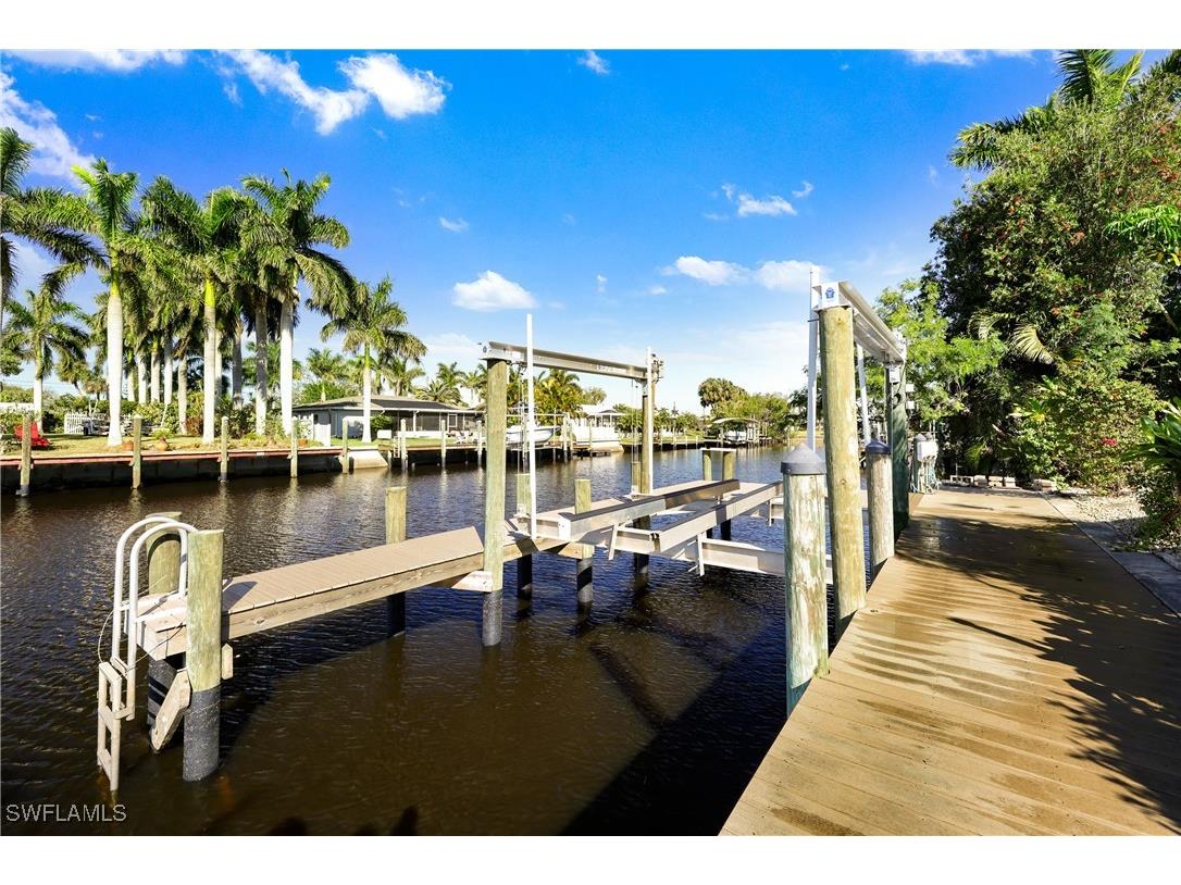 2205 Channel Way North Fort Myers FL 33917 225022323 image31