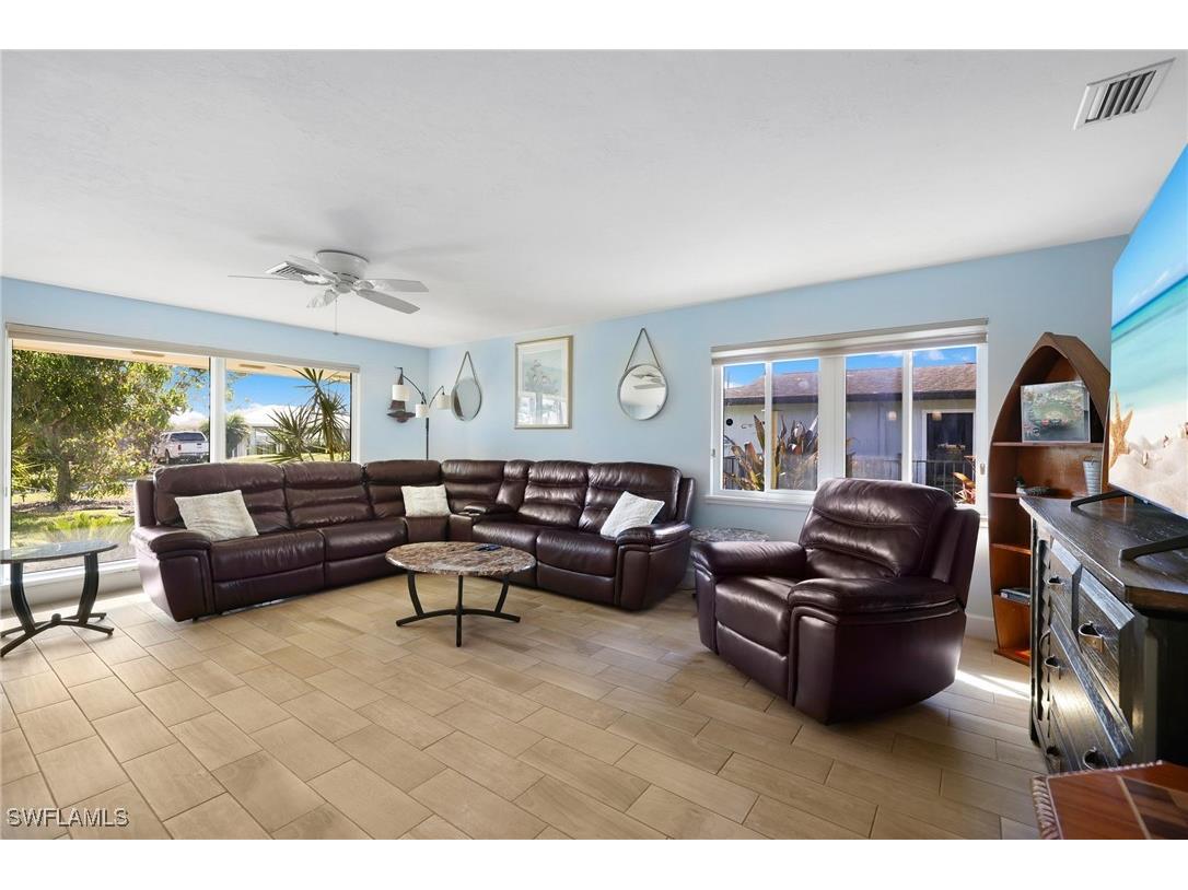 2205 Channel Way North Fort Myers FL 33917 225022323 image4