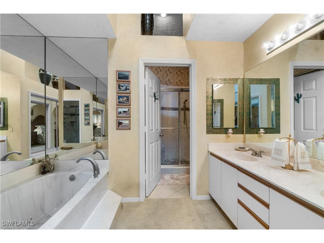 2206 Anchorage Lane #D Naples FL 34104 224104539 image12