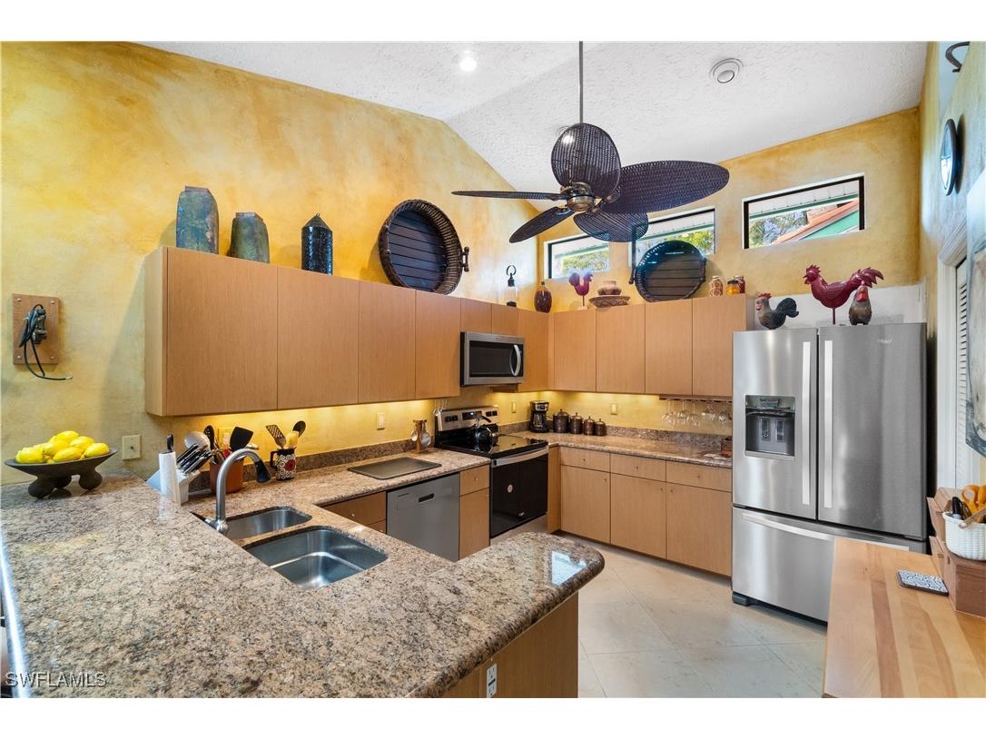 2206 Anchorage Lane #D Naples FL 34104 224104539 image8