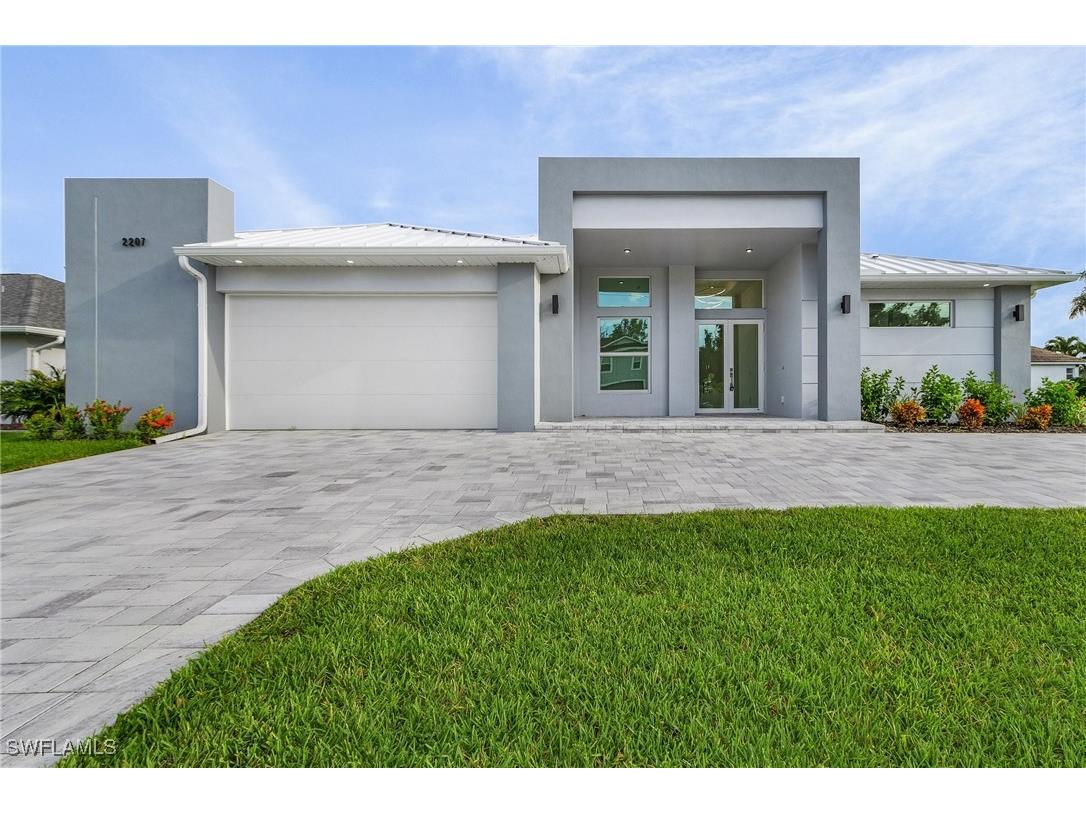 2207 SW 32nd Street Cape Coral FL 33914 224077584 image1
