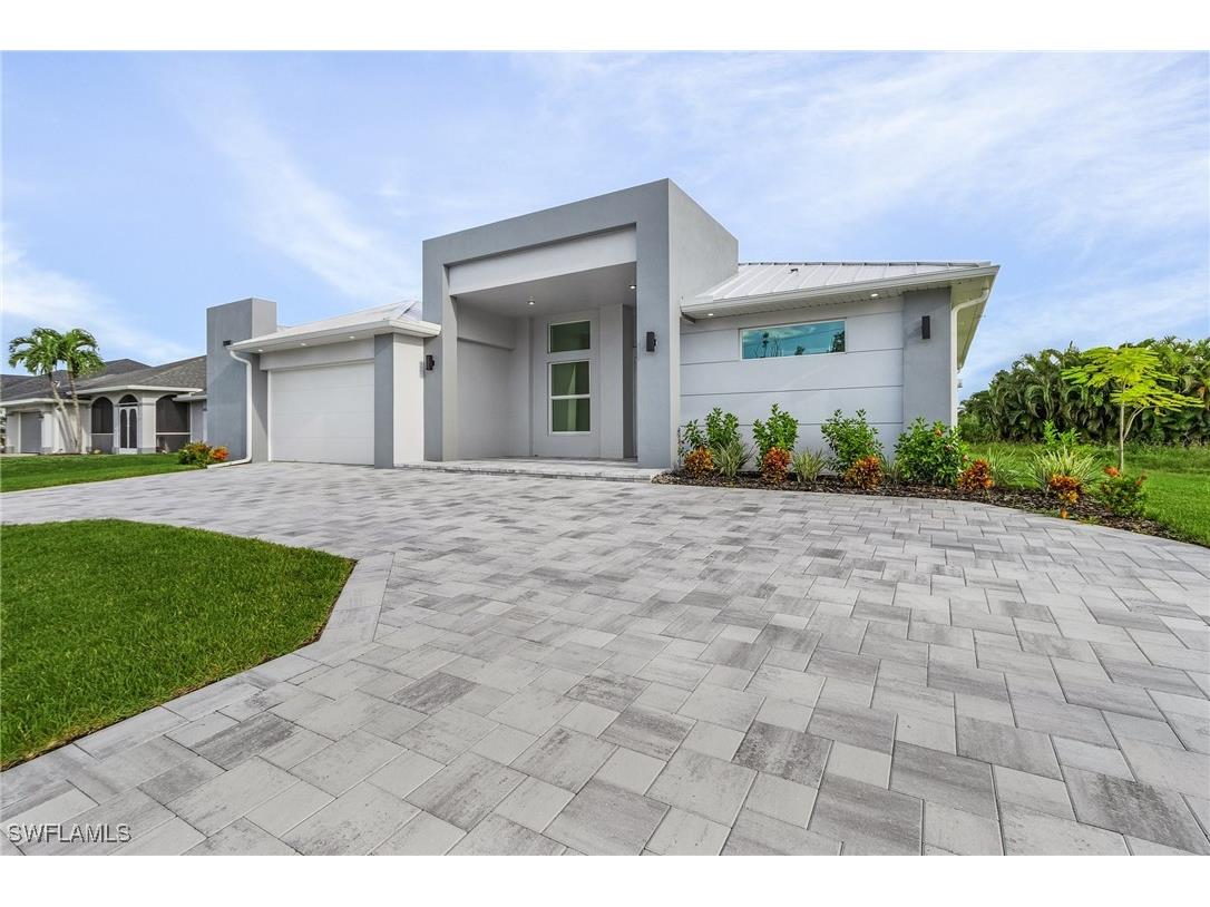 2207 SW 32nd Street Cape Coral FL 33914 224077584 image2
