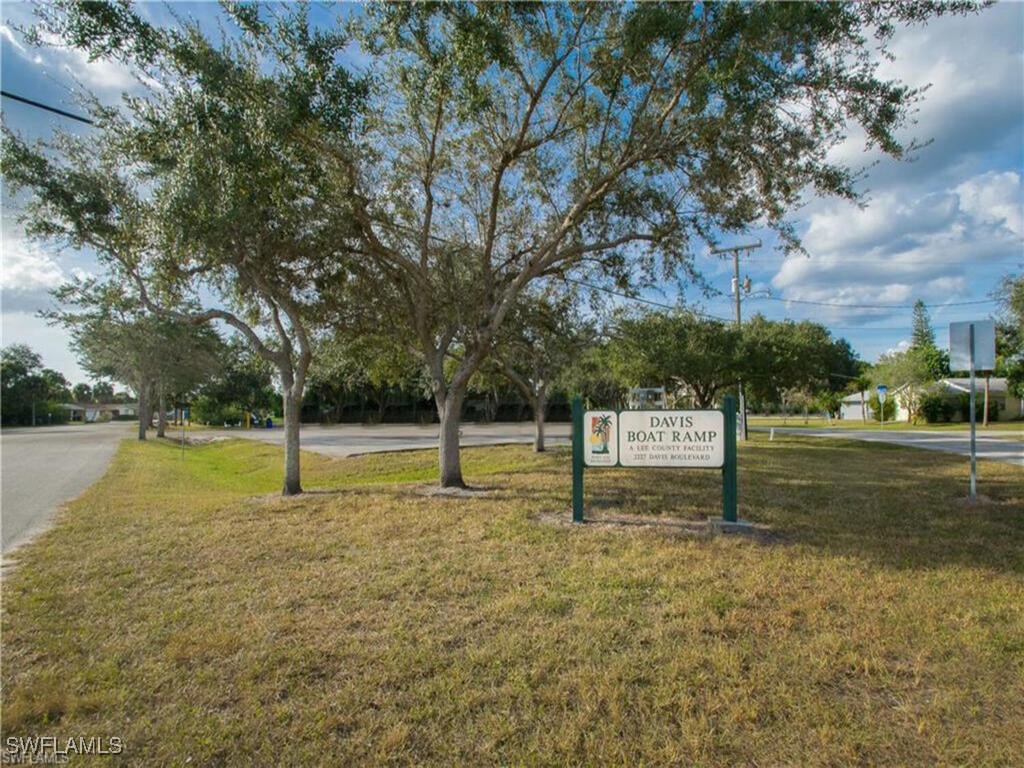 2208 Parkview Drive Fort Myers FL 33905 224088351 image25