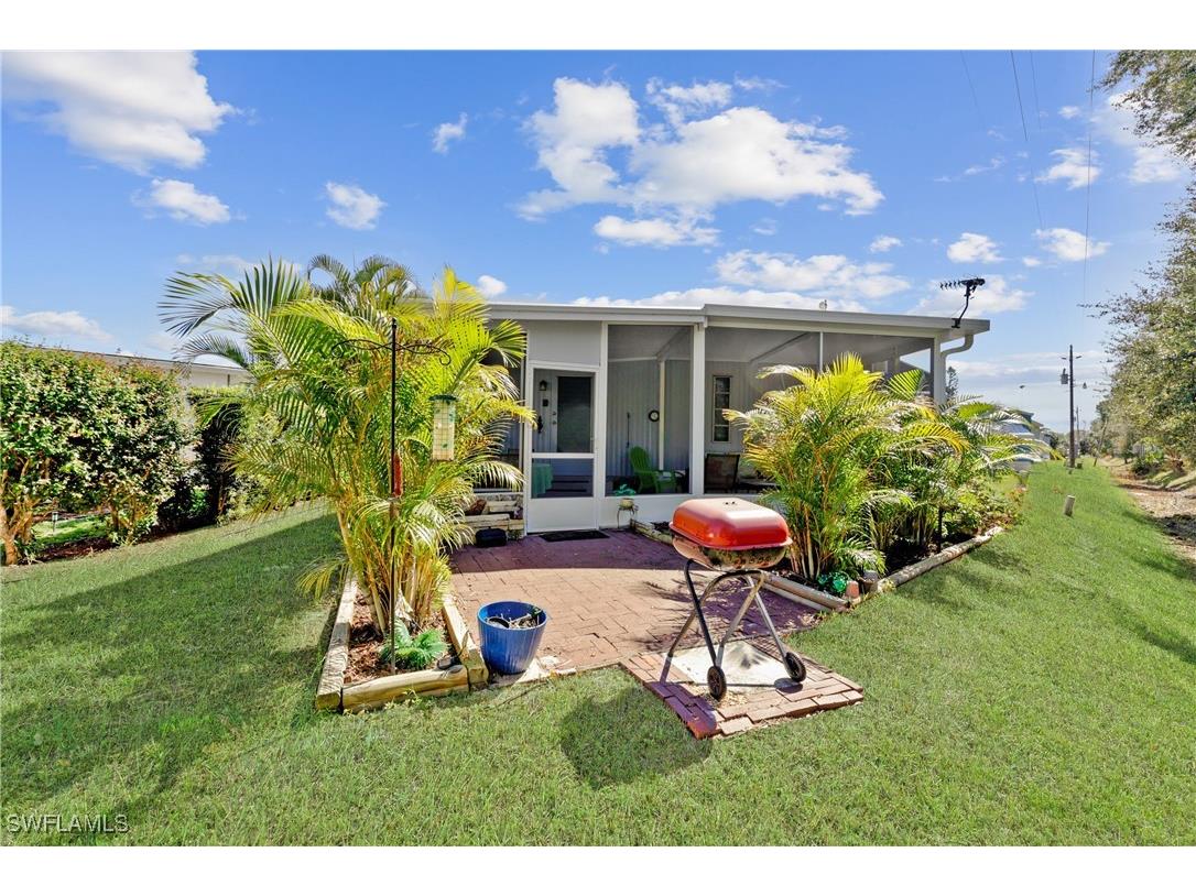 221 Shrub Lane N North Fort Myers FL 33917 224077827 image4