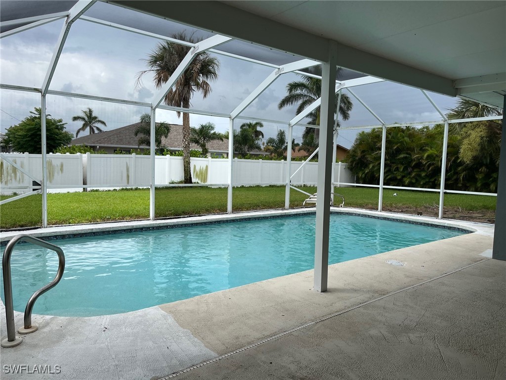 2210 SE 27th Terrace Cape Coral FL 33904 225041023 image1