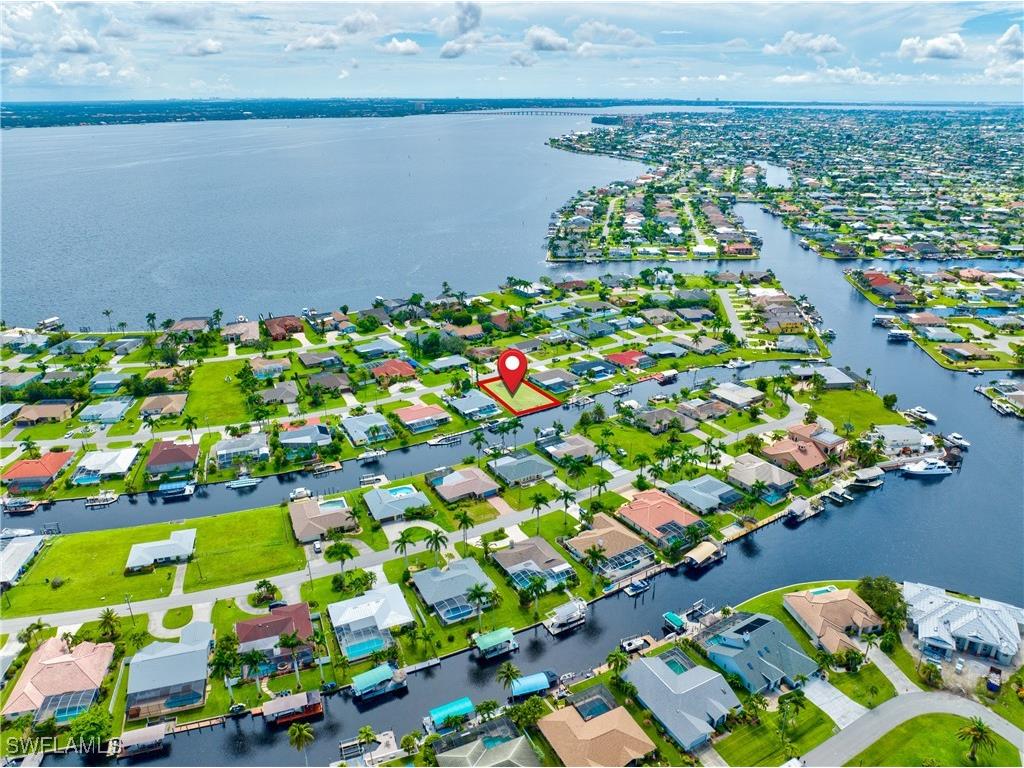 2227 SE 27th Terrace Cape Coral FL 33904 225011561 image1