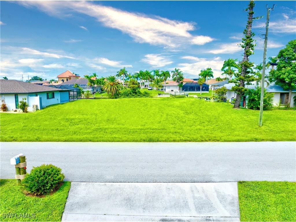 2227 SE 27th Terrace Cape Coral FL 33904 225011561 image2