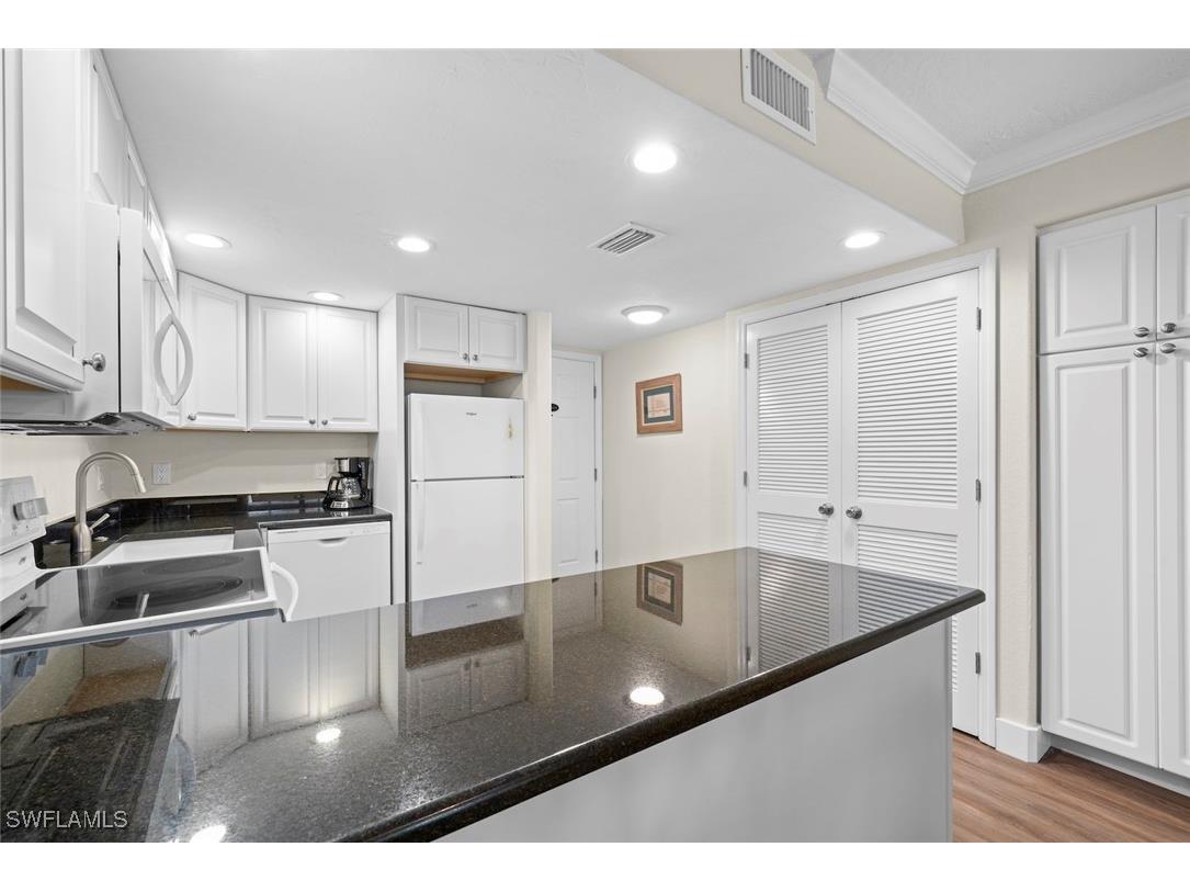 2230 Camino Del Mar Drive #1C4 Sanibel FL 33957 225039543 image12