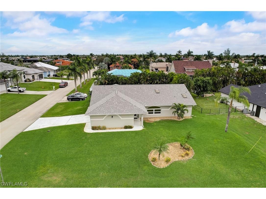 2317 SW 44th Terrace Cape Coral FL 33914 223088621 image1