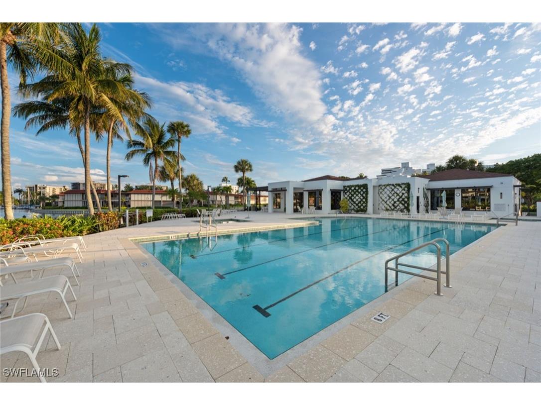 2318 Gulf Shore Boulevard N #510 Naples FL 34103 224100610 image29