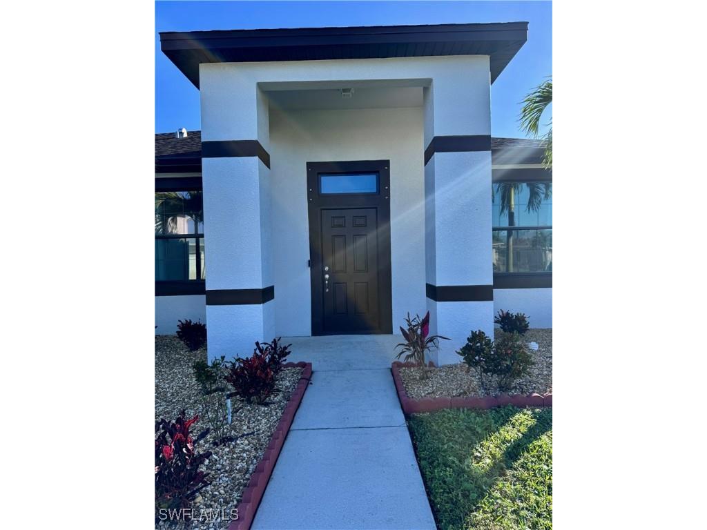 2322 SW 27th Street Cape Coral FL 33914 224102769 image3