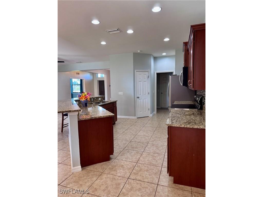 2322 SW 27th Street Cape Coral FL 33914 224102769 image7