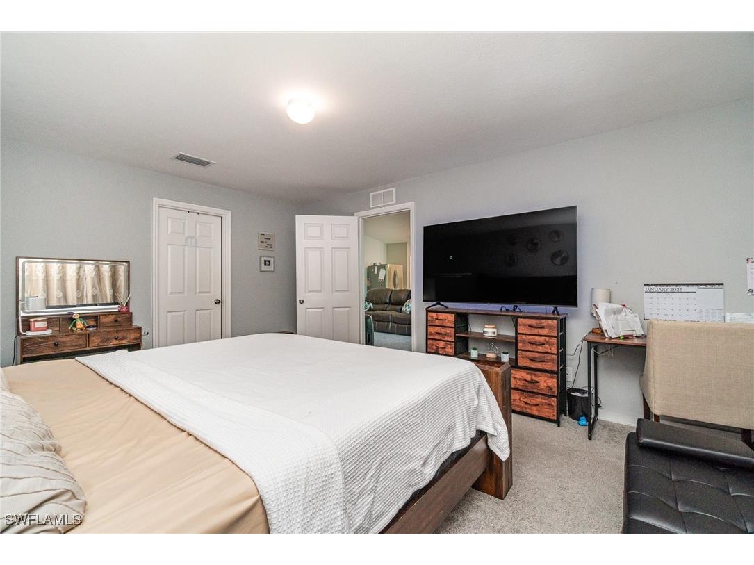 2323 NE 35th Lane Cape Coral FL 33909 224092658 image20