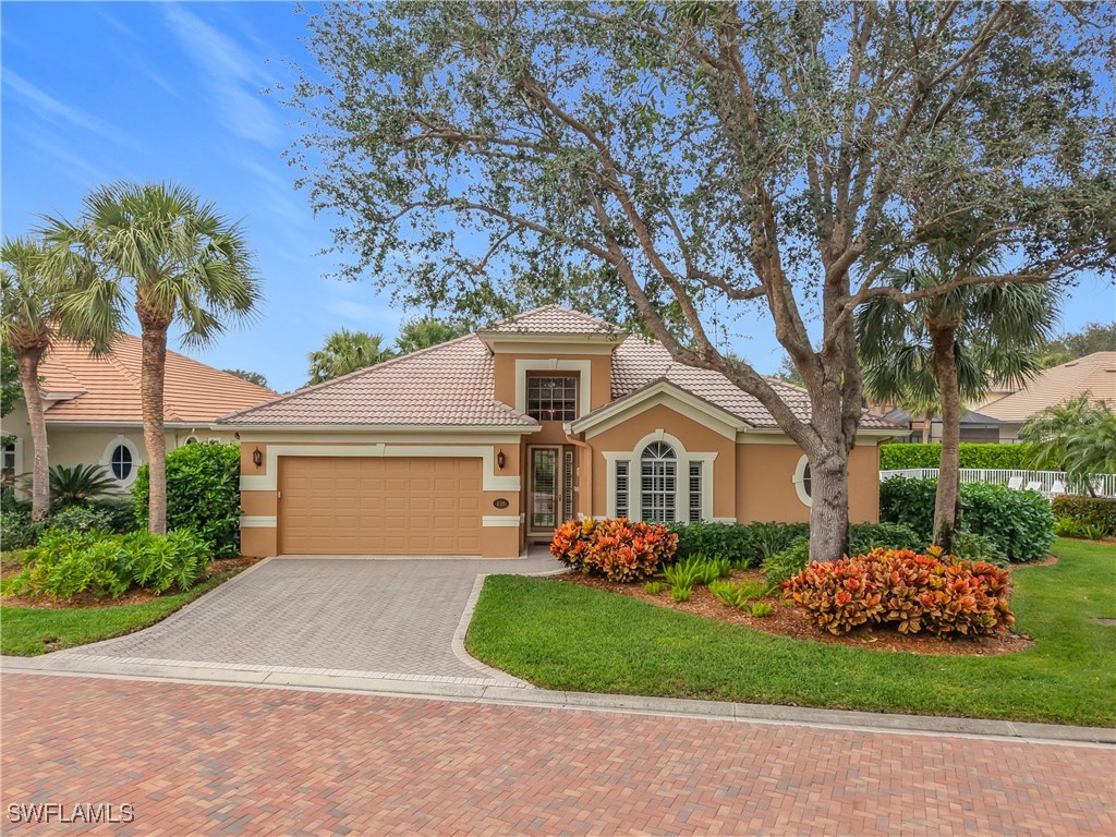 2325 Island Cove Circle Naples FL 34109 225008680 image1