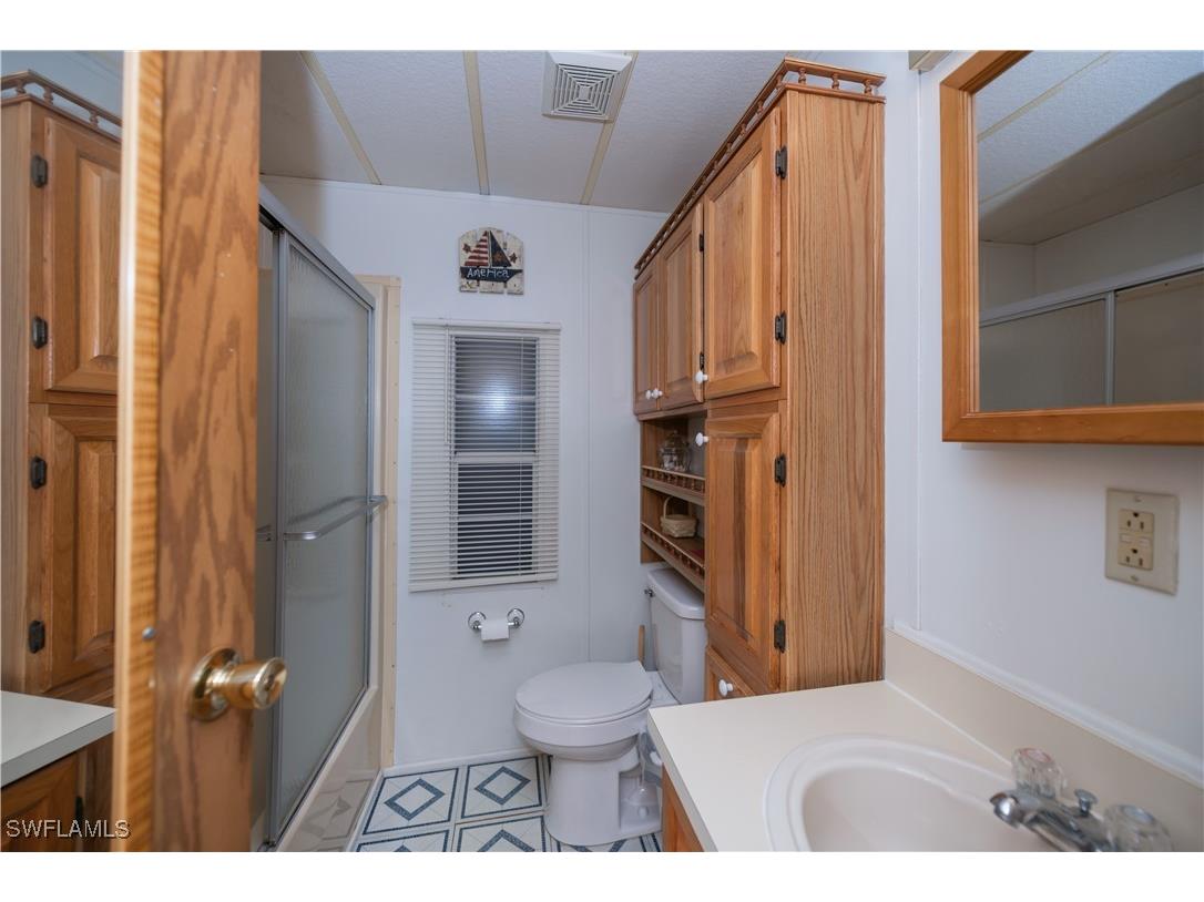 233 Caravan Circle North Fort Myers FL 33903 225035967 image17