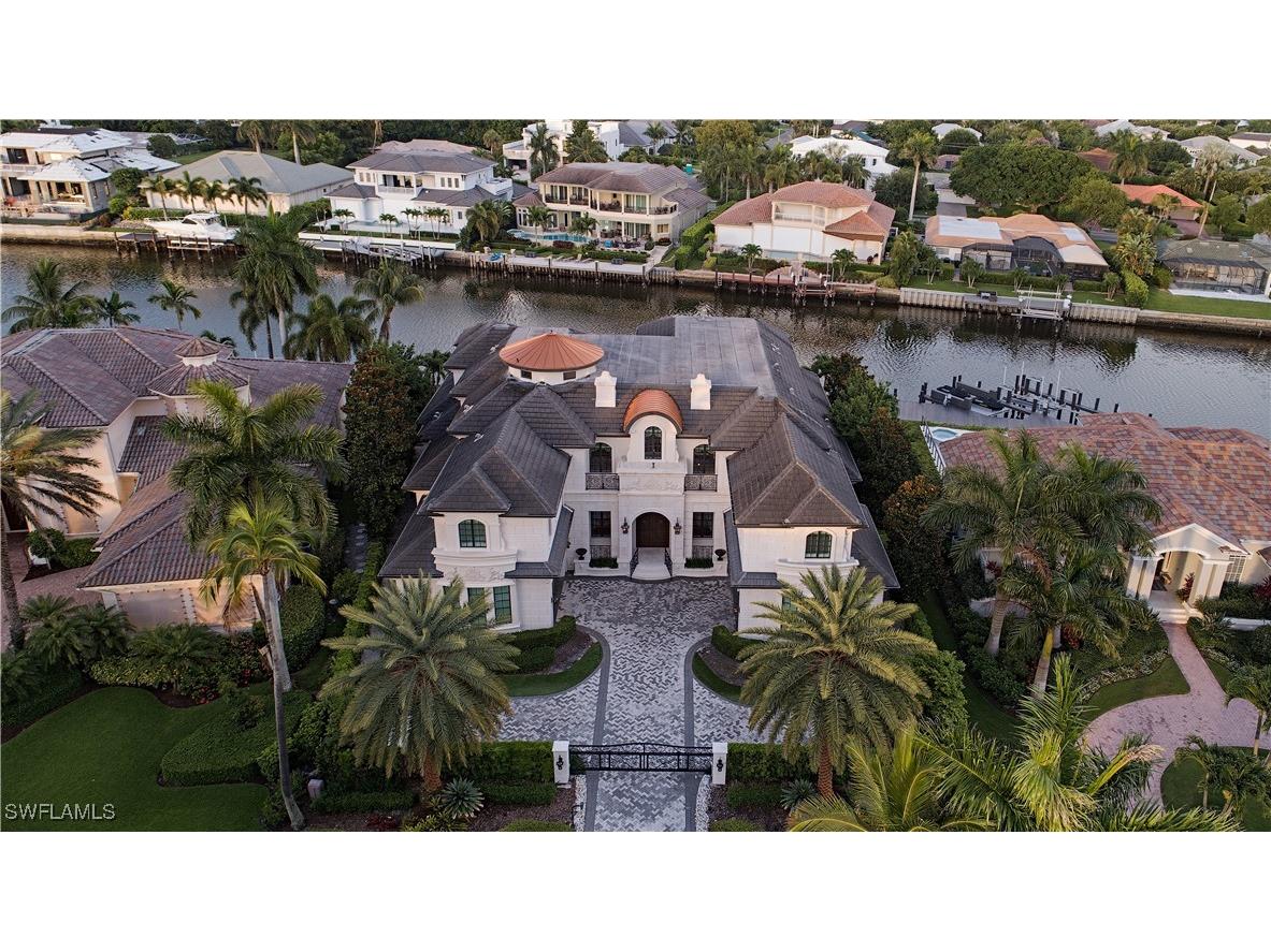 233 Mermaids Bight Naples FL 34103 225018455 image3