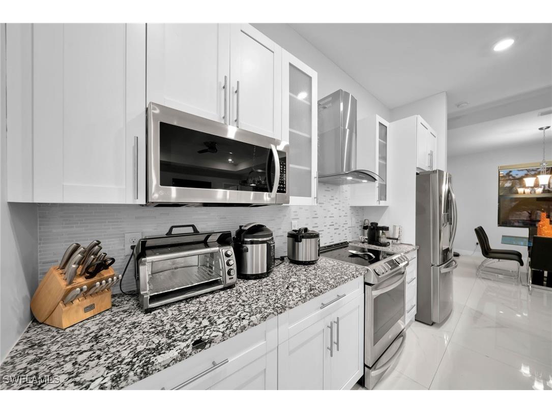 2330 6th Avenue NE Naples FL 34120 225011136 image10