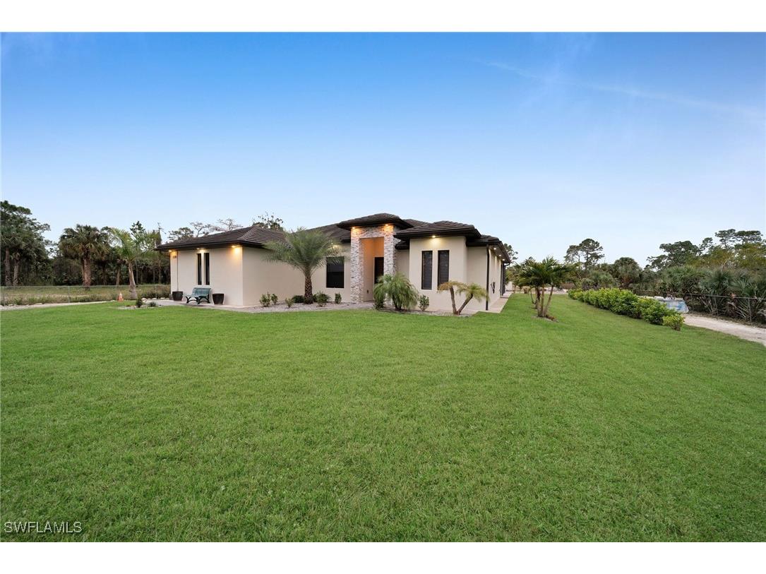 2330 6th Avenue NE Naples FL 34120 225011136 image2