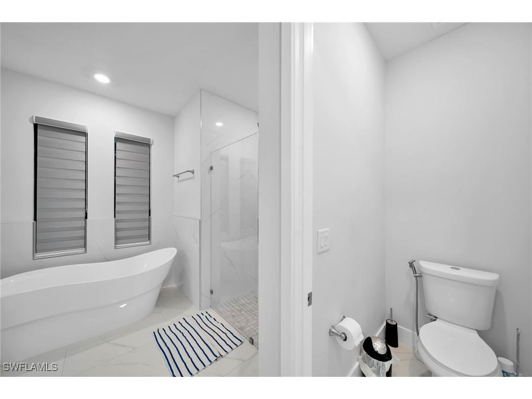 2330 6th Avenue NE Naples FL 34120 225011136 image21