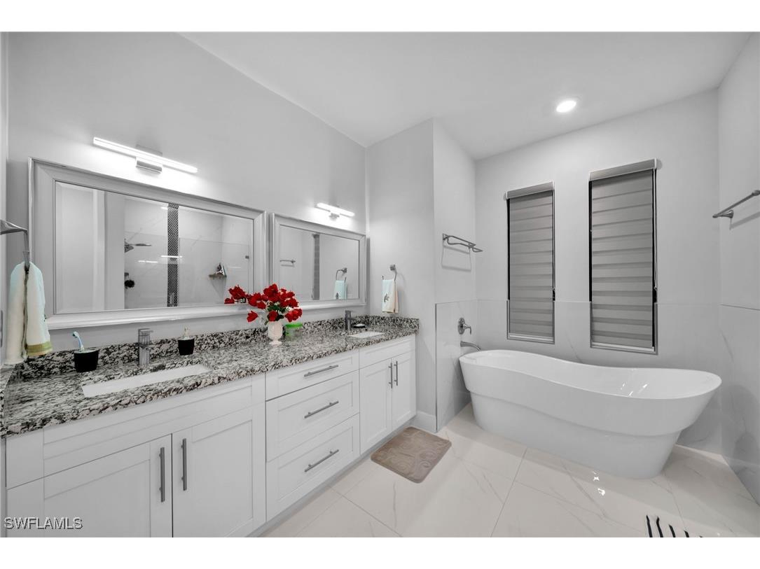 2330 6th Avenue NE Naples FL 34120 225011136 image23