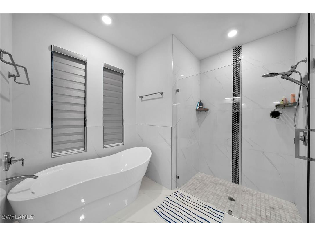 2330 6th Avenue NE Naples FL 34120 225011136 image24