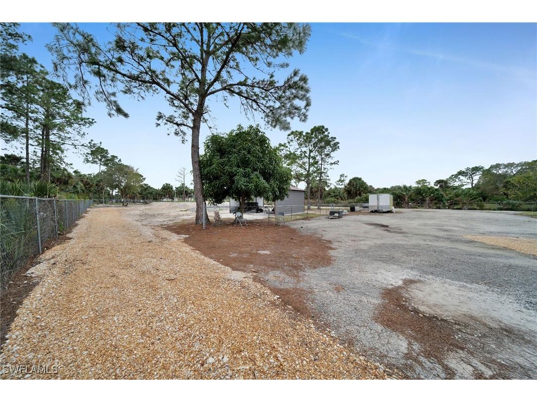 2330 6th Avenue NE Naples FL 34120 225011136 image41