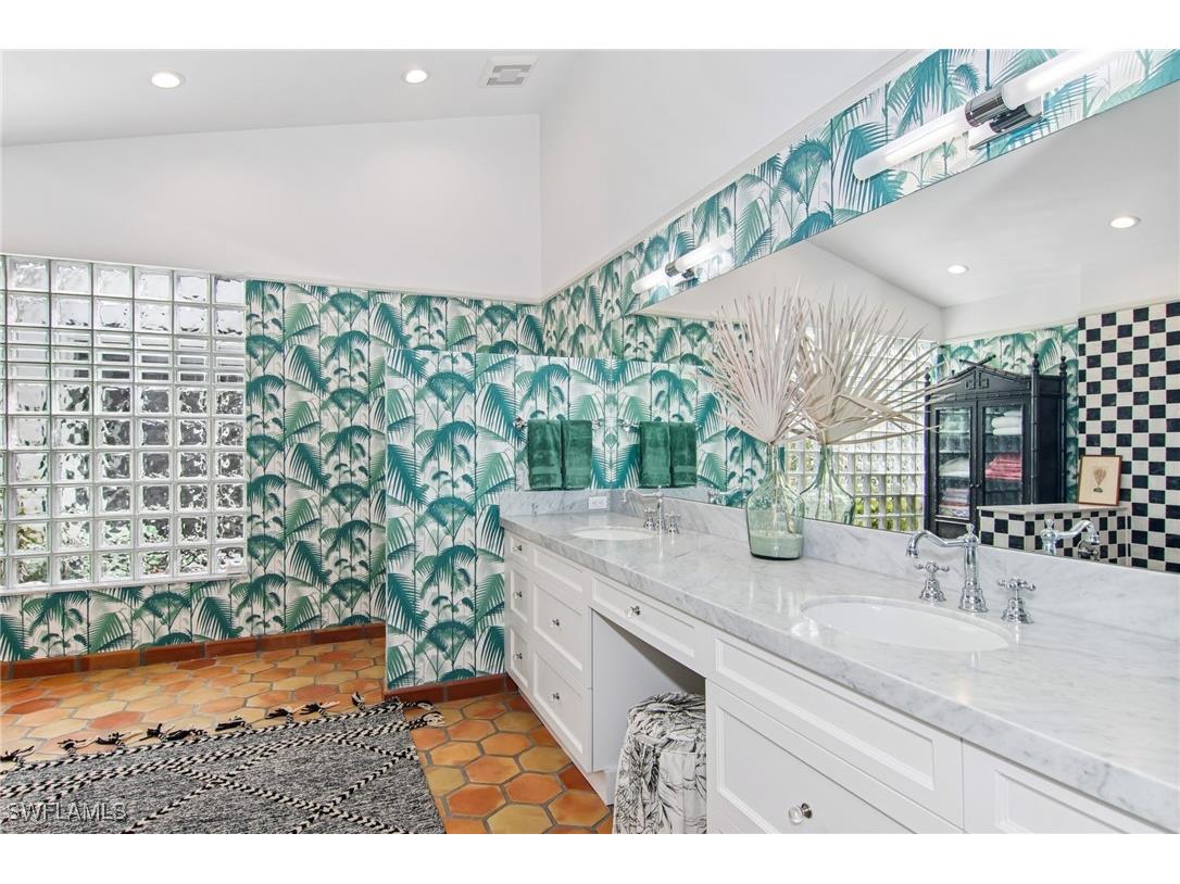 234 Edgemere Way E Naples FL 34105 225038074 image11