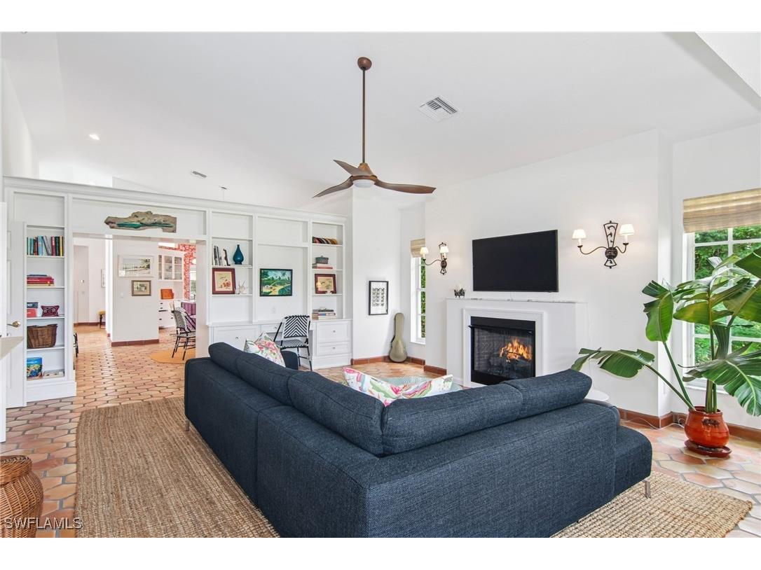 234 Edgemere Way E Naples FL 34105 225038074 image31