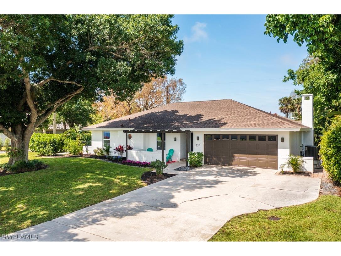 237 Burning Tree Drive Naples FL 34105 224028357 image1