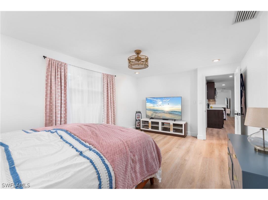 237 Burning Tree Drive Naples FL 34105 224028357 image16