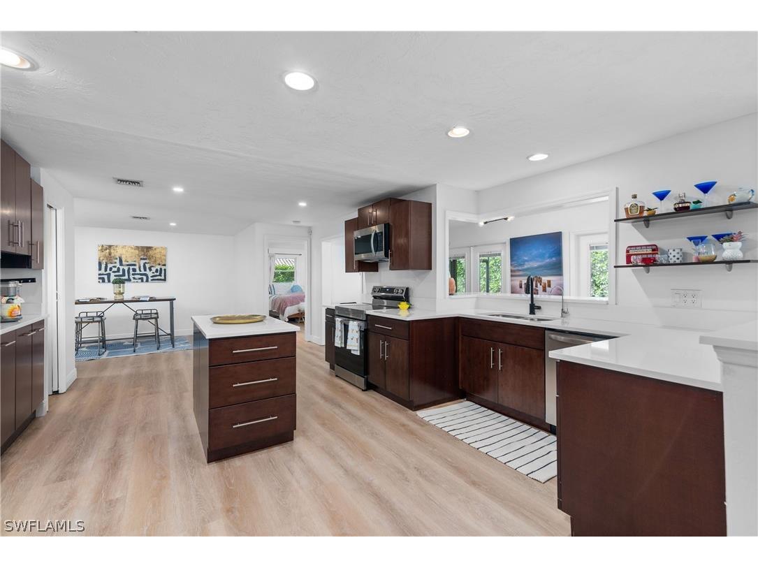 237 Burning Tree Drive Naples FL 34105 224028357 image7