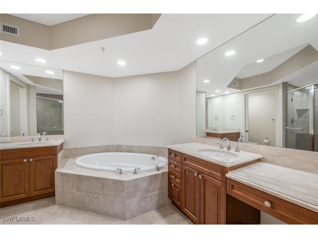 23850 Via Italia Circle #204 Estero FL 34134 225029515 image23