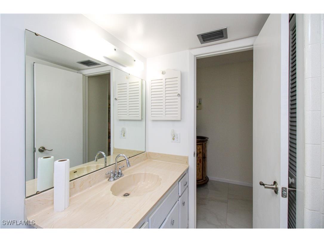 239 Palm Drive #2 Naples FL 34112 225037650 image18