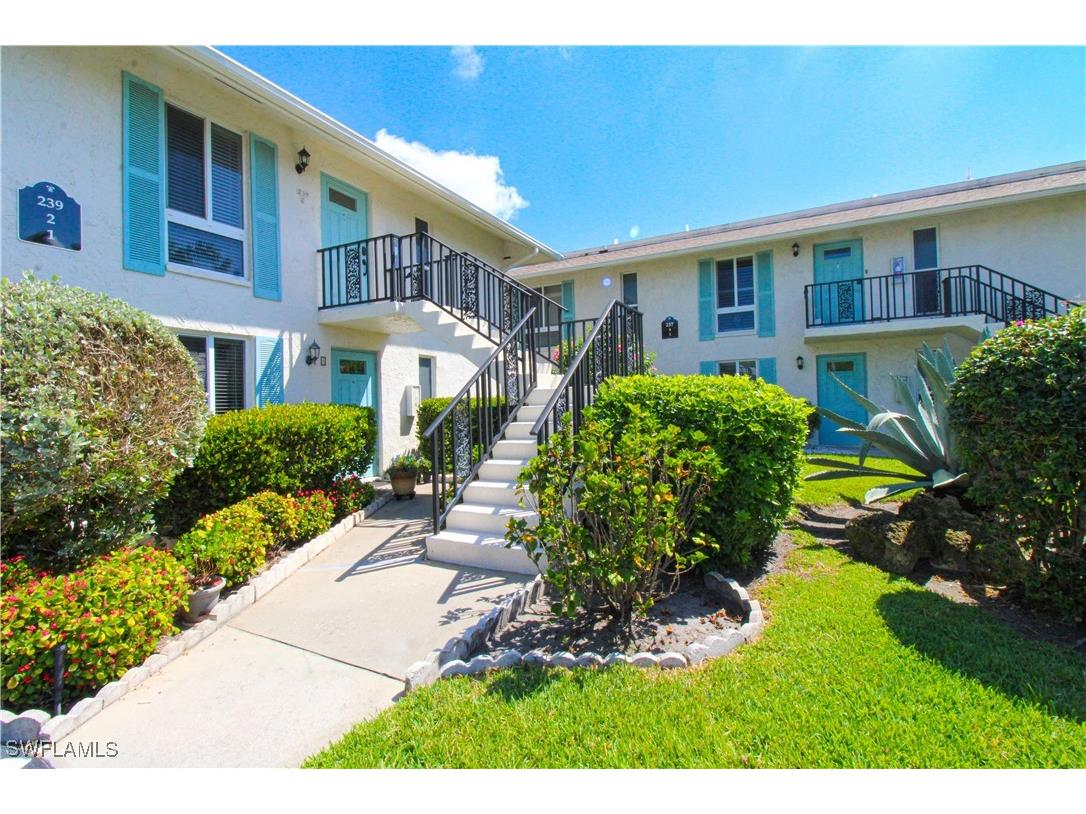 239 Palm Drive #2 Naples FL 34112 225037650 image2