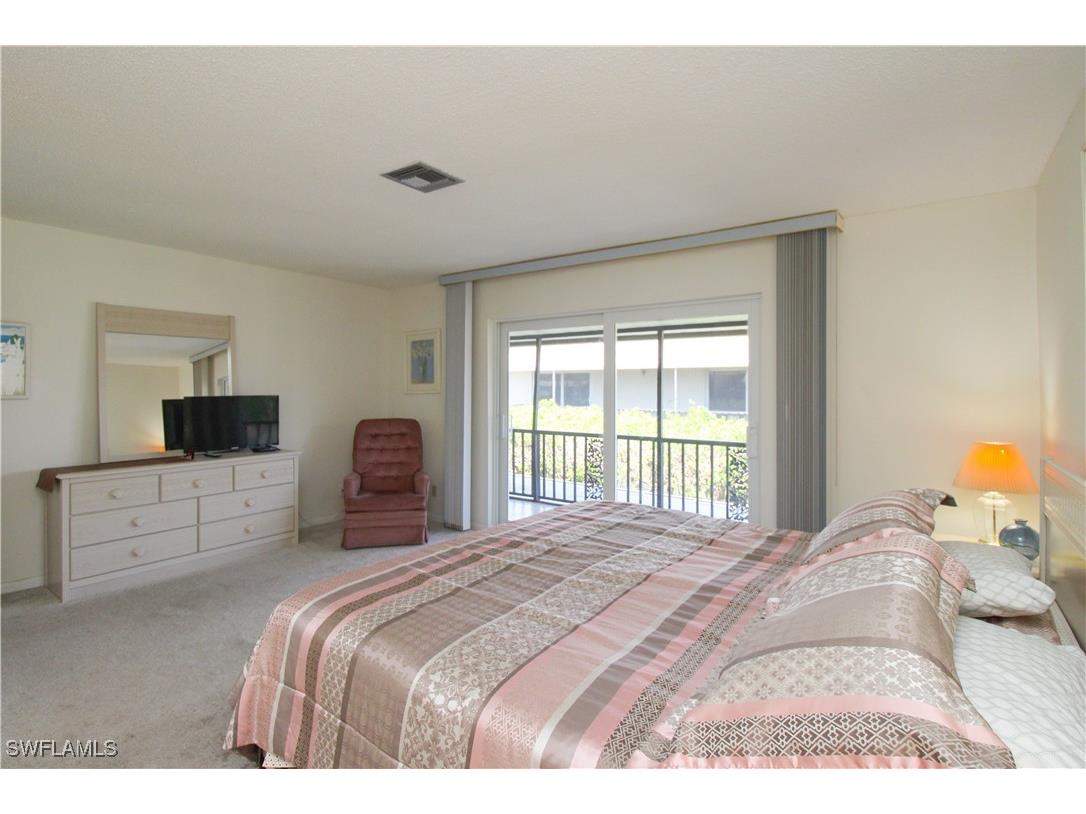239 Palm Drive #2 Naples FL 34112 225037650 image25