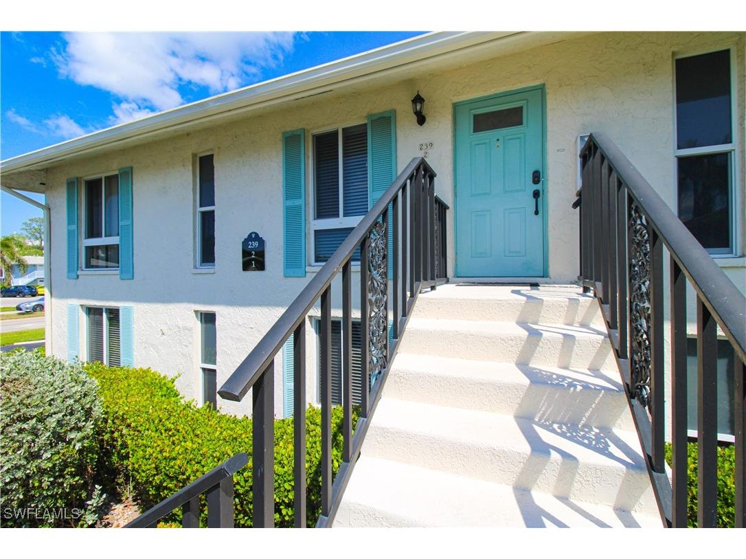 239 Palm Drive #2 Naples FL 34112 225037650 image3