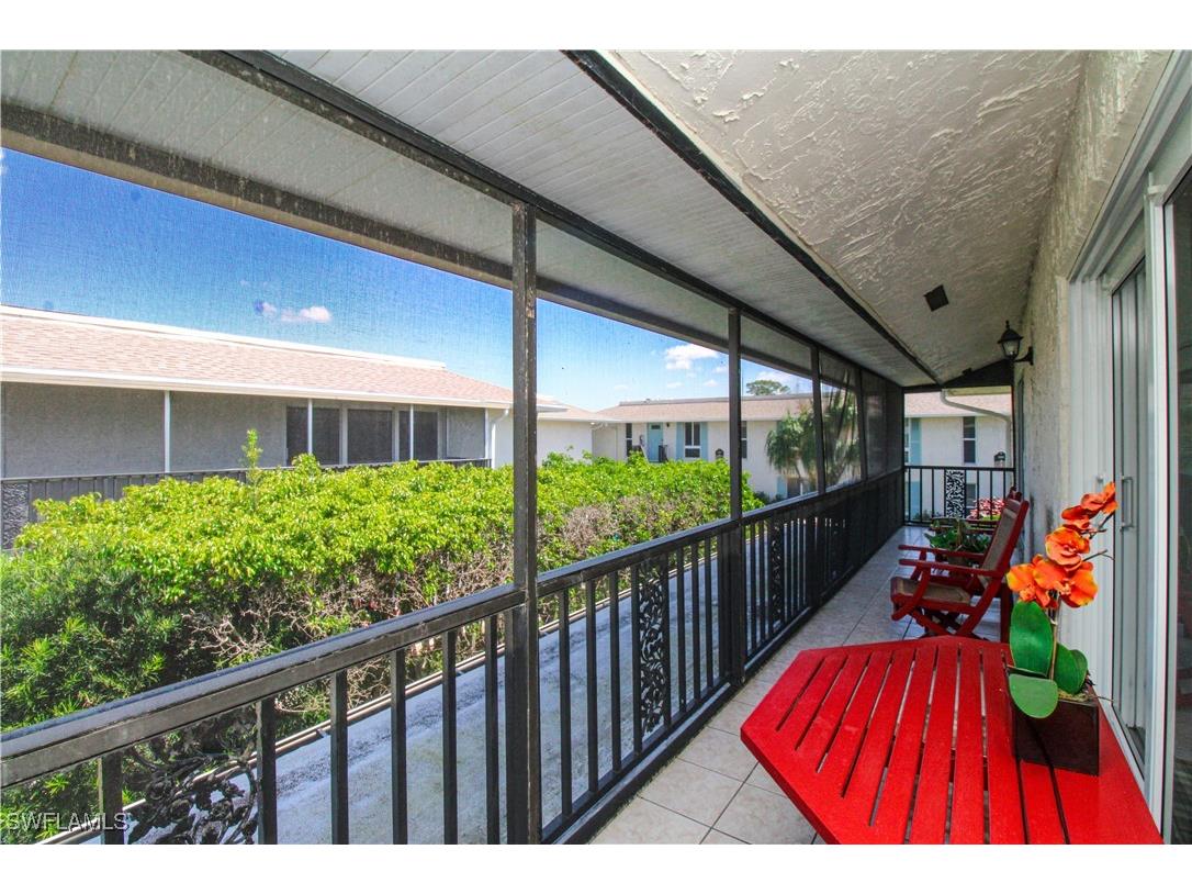 239 Palm Drive #2 Naples FL 34112 225037650 image4