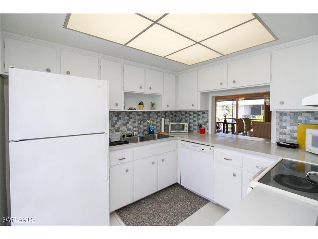 239 Palm Drive #2 Naples FL 34112 225037650 image7