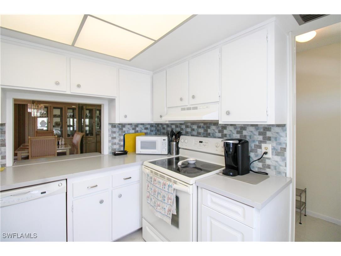 239 Palm Drive #2 Naples FL 34112 225037650 image8