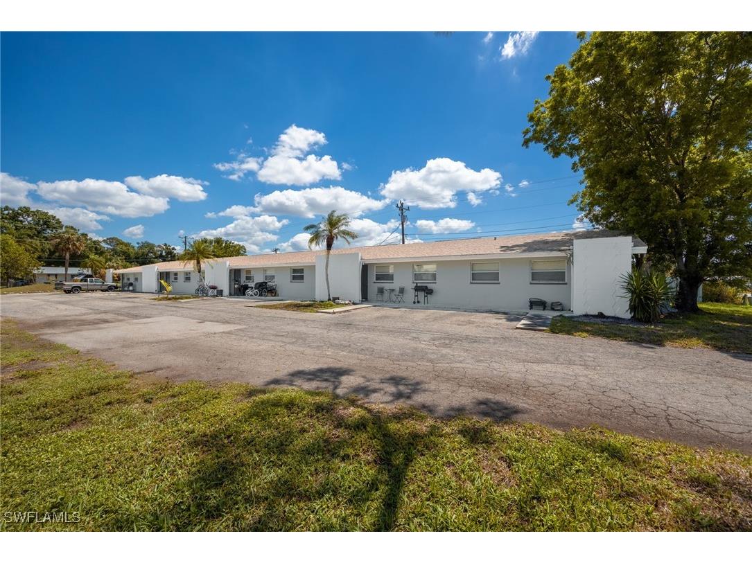 24 W Mariana Avenue North Fort Myers FL 33903 225046592 image1