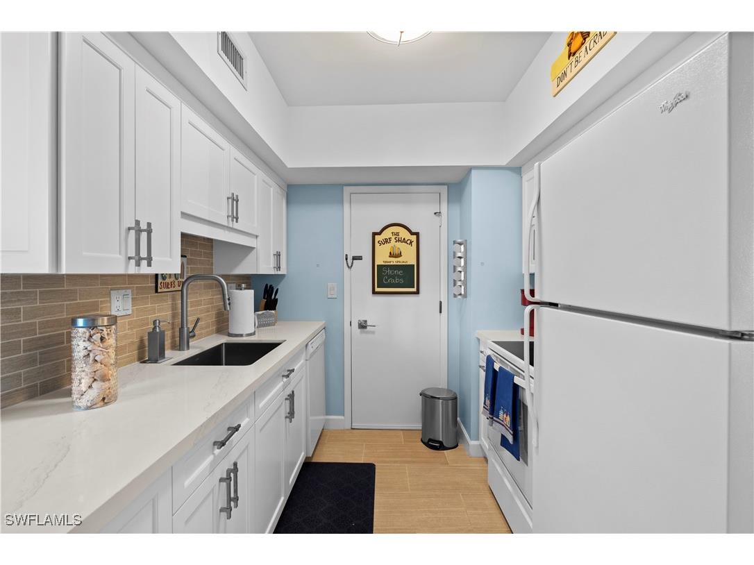 240 Seaview Court #413 Marco Island FL 34145 225045705 image16