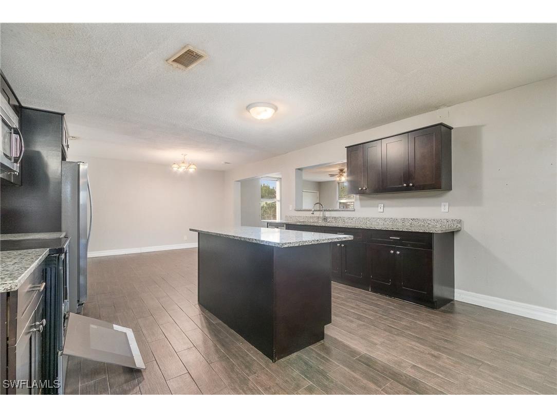 2414 Parkview Drive Fort Myers FL 33905 225044596 image7