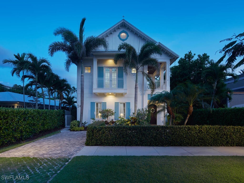 242 2nd Avenue S Naples FL 34102 225049221 image1