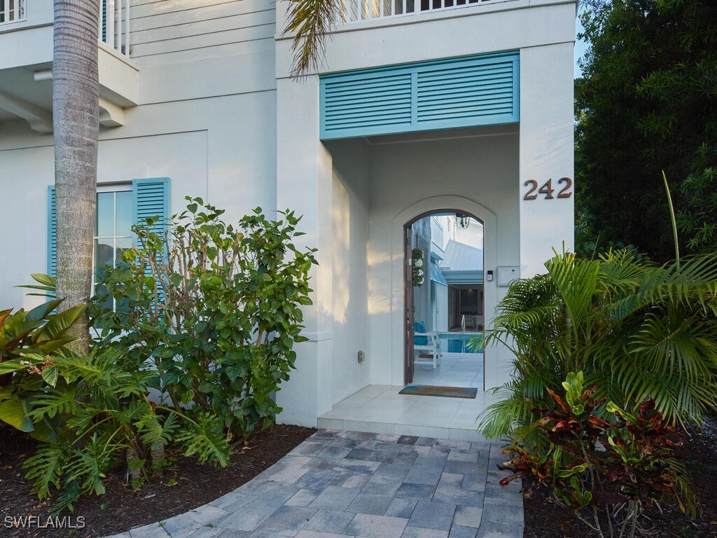 242 2nd Avenue S Naples FL 34102 225049221 image2