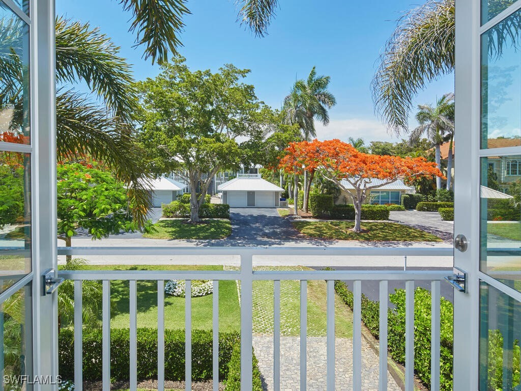 242 2nd Avenue S Naples FL 34102 225049221 image24