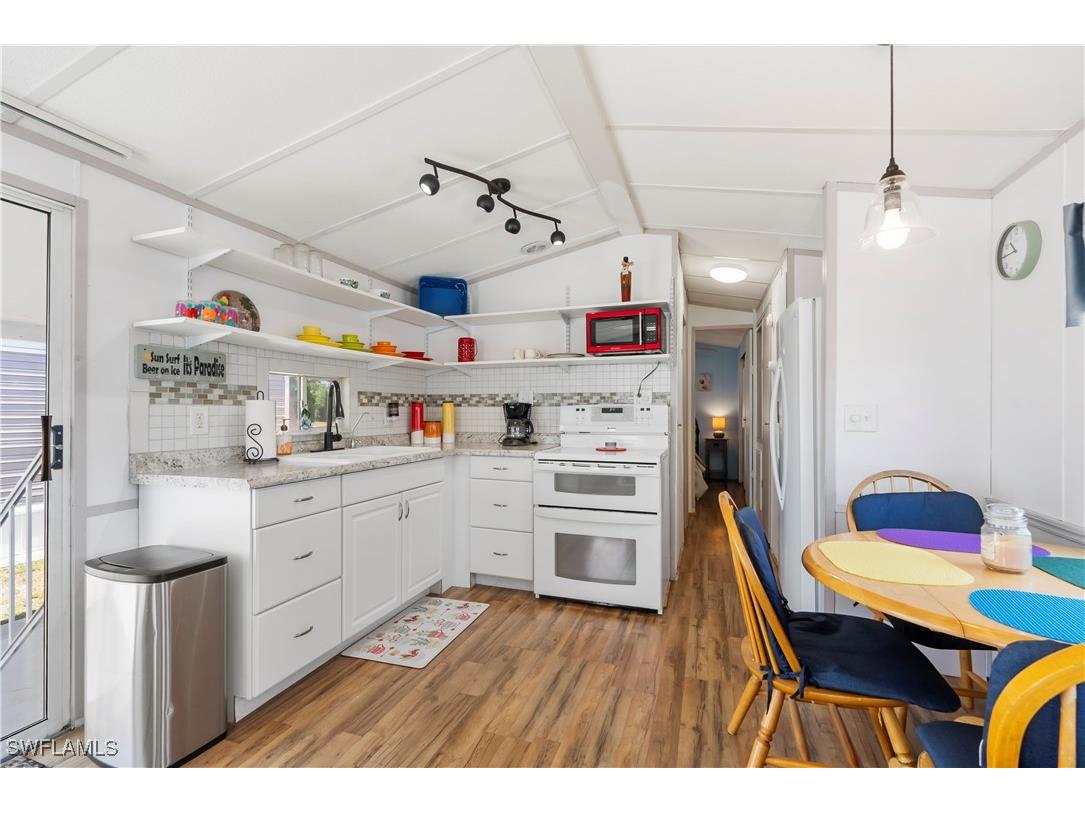 242 Caravan Circle North Fort Myers FL 33903 225044058 image11
