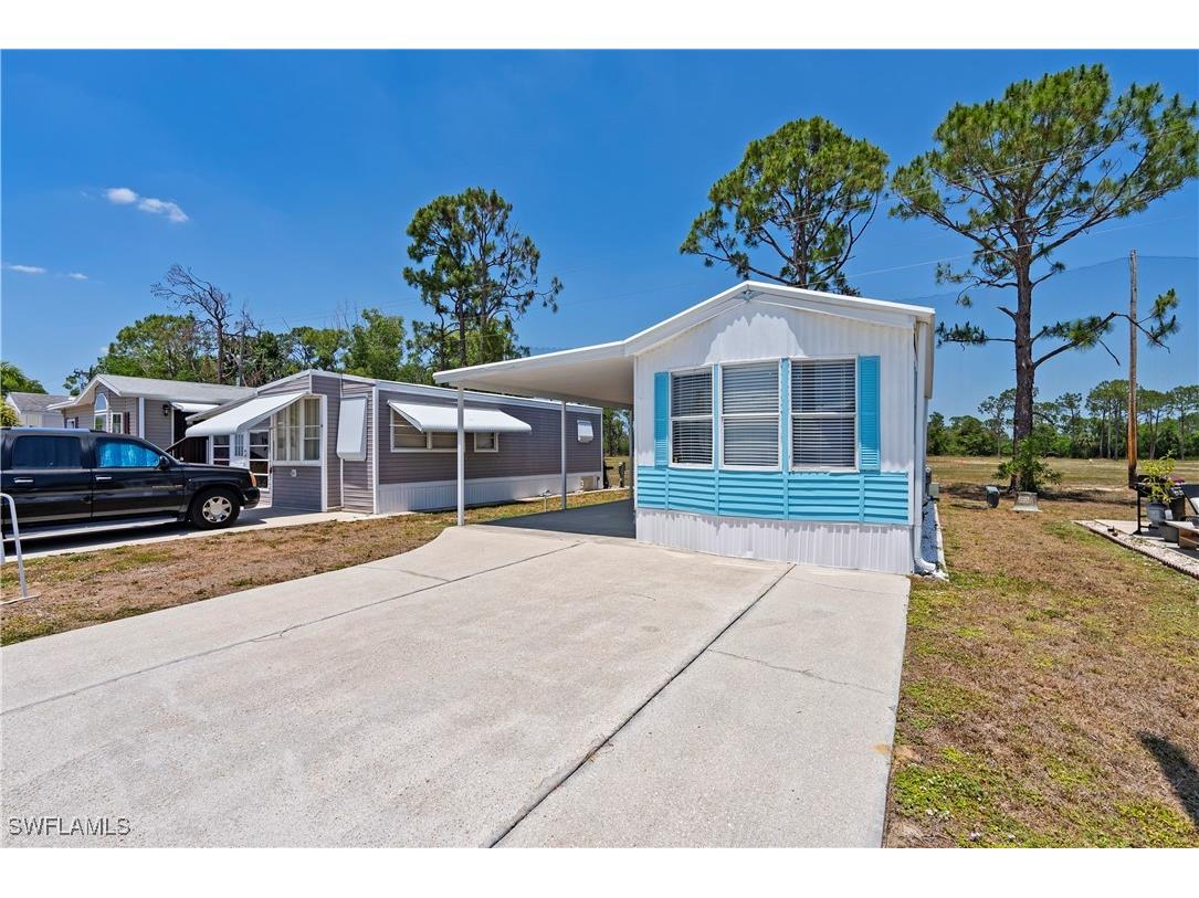 242 Caravan Circle North Fort Myers FL 33903 225044058 image3