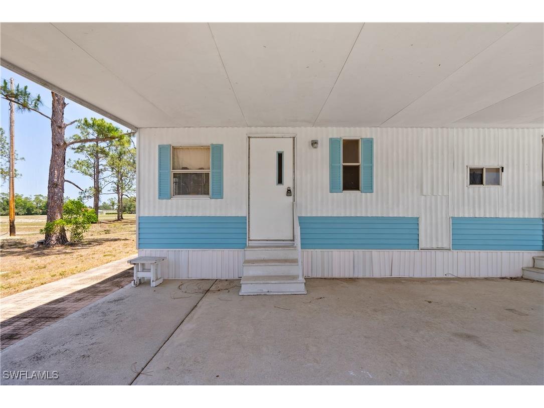 242 Caravan Circle North Fort Myers FL 33903 225044058 image4